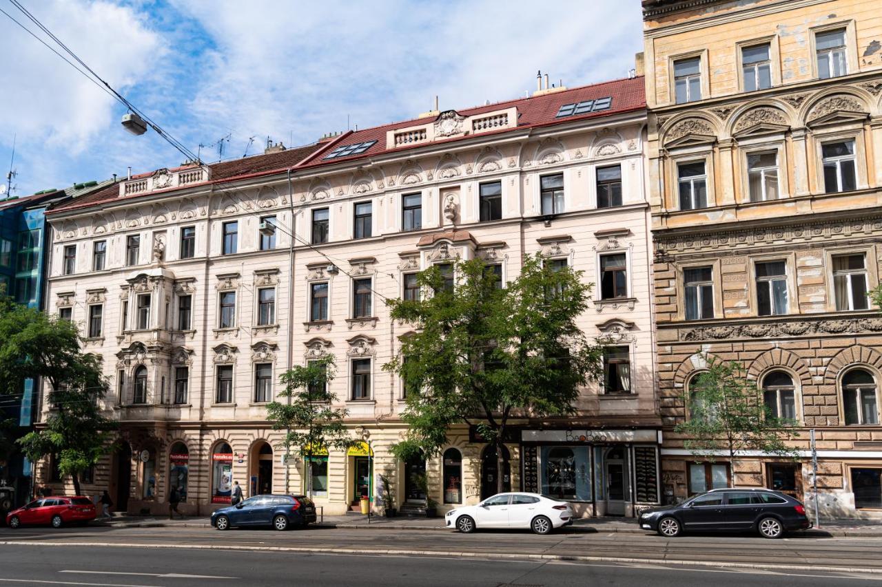 Emperors Elegance Suite Прага Экстерьер фото