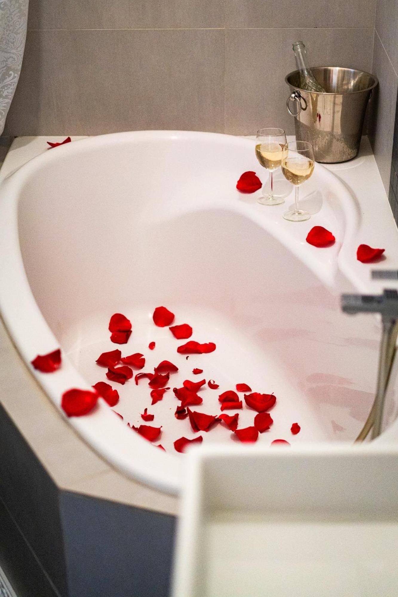 Emperors Elegance Suite Прага Экстерьер фото